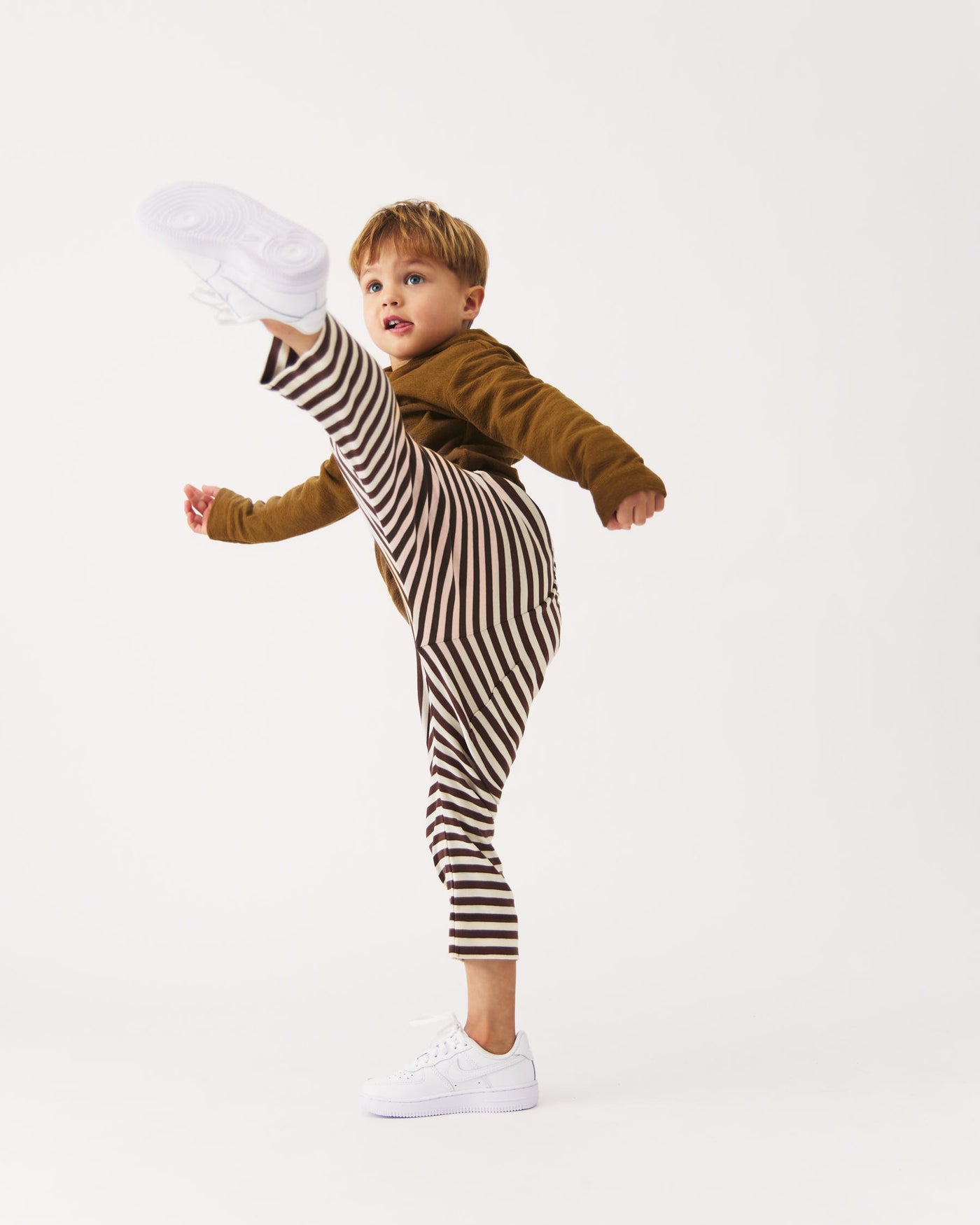 #color_b-0-134-off-white-chestnut